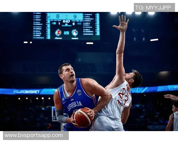 季前赛火药味十足约基奇与戈贝尔激烈对抗引发冲突