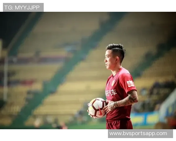 斯帅初期执教风格趋于稳健小杨在场上获得机会或将受限 斯帅初期执教风格趋于稳健小杨在场上获得机会或将受限