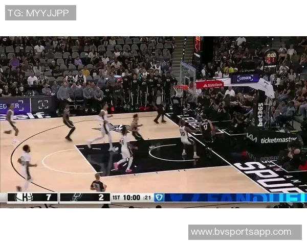 文班亚马全场数据耀眼却失误频繁13投7中斩获27分11篮板4助攻3抢断1盖帽