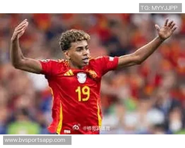 亚马尔尽管耻骨伤病未愈仍坚持训练展现顽强斗志