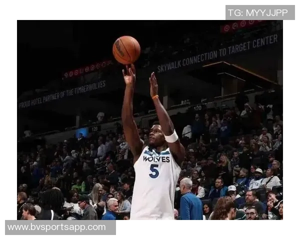 布克盛赞吉莱斯皮为纯粹篮球手称其内心深处是赢家