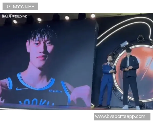 曾凡博赛后未带行李将先回北京处理签证事宜 曾凡博赛后未带行李将先回北京处理签证事宜