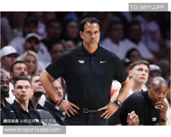 哈克斯称赞鲍威尔球风独特作为老将他让队友们更轻松发挥