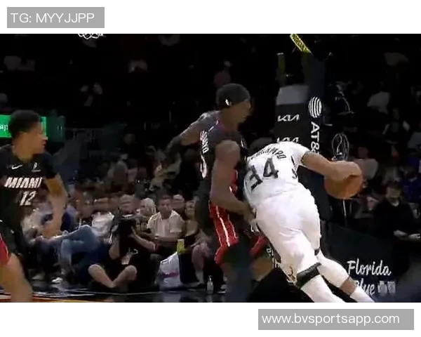 阿德巴约表现出色24中11砍下23分9篮板4助攻6抢断1盖帽正负值高达22